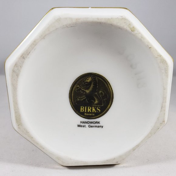 Birks Fragonard "Courting Couple" Patern Octagonal Container with Gold Trim - Picture 6 of 8